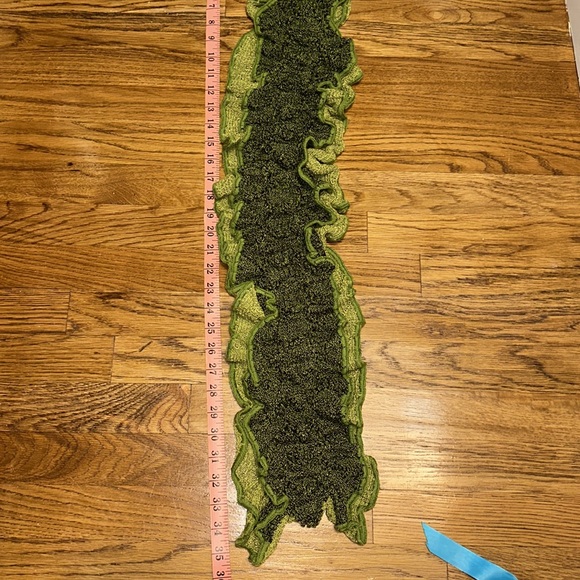 Smartworks green scarf - like new - Picture 3 of 6